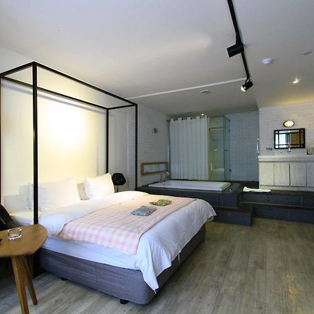 25 Hours Hotel 2 Busan Exterior foto