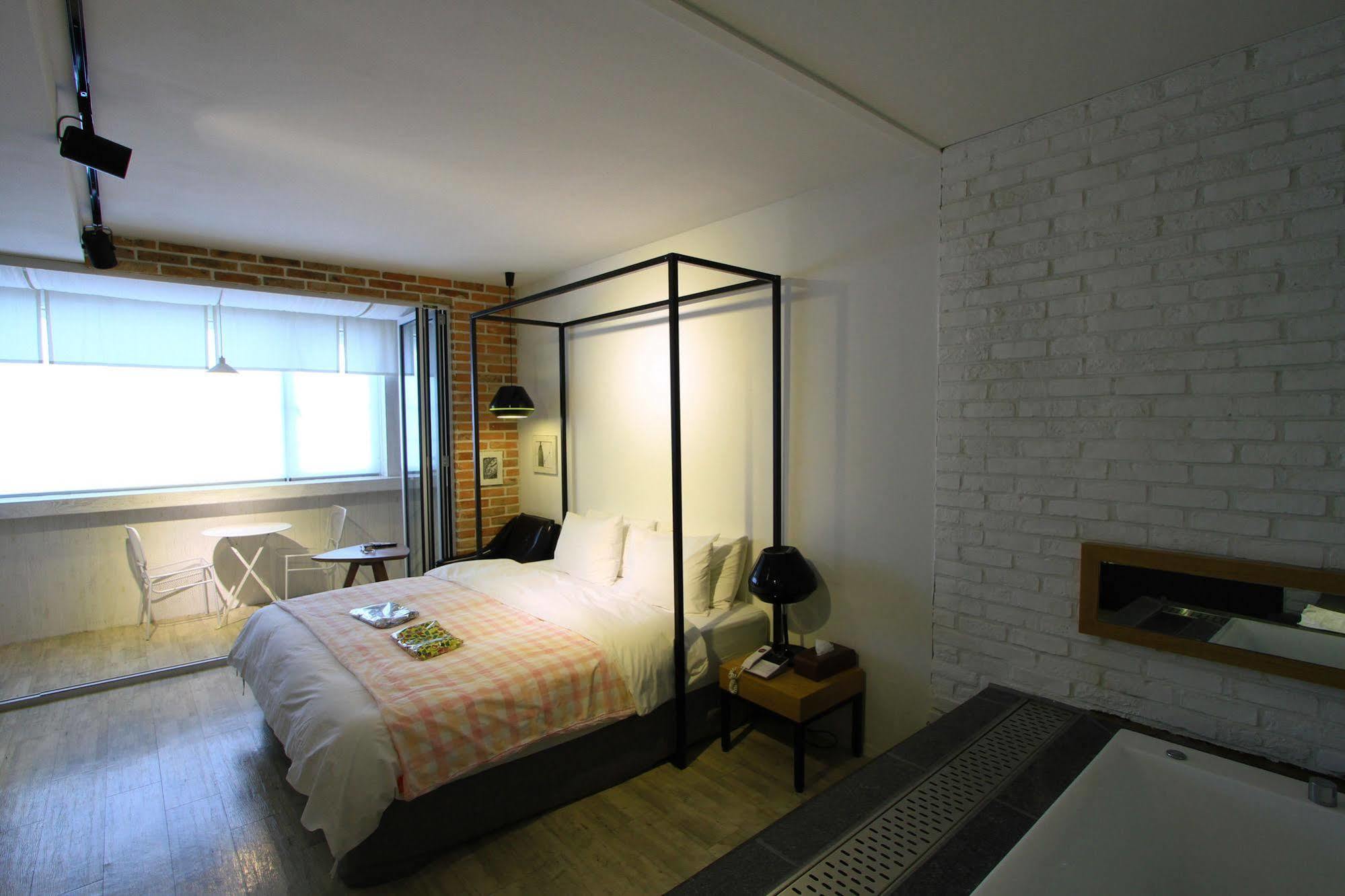 25 Hours Hotel 2 Busan Exterior foto